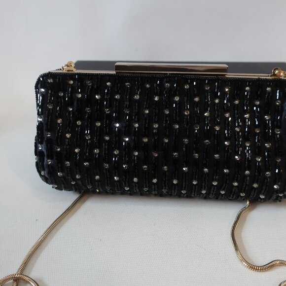 NWT Womens Badgley Mischka Black Beaded Gold Chain Clutch Evening Handbag - Picture 3 of 9